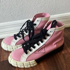 772 Prada high cut sneakers size 7